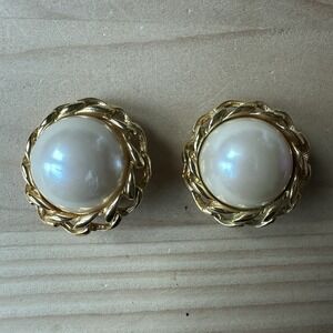 VTG 1980's Clip Earrings 1" Yellow Gold Plated Domed‎ Faux Pearl Twist Design